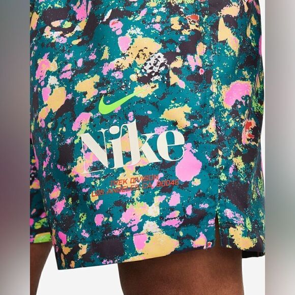Nike Sportswear Trek Division Woven Flow Shorts - Picture 3 of 12